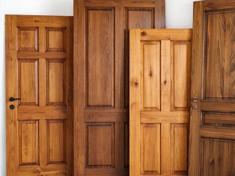 Двери из массива: Как выбрать идеальные двери для вашего дома и создать атмосферу уюта