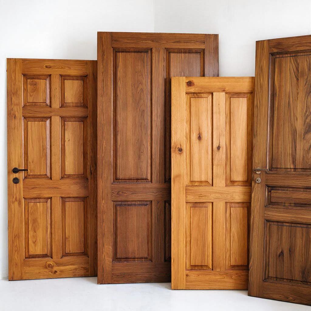 Двери из массива: Как выбрать идеальные двери для вашего дома и создать атмосферу уюта